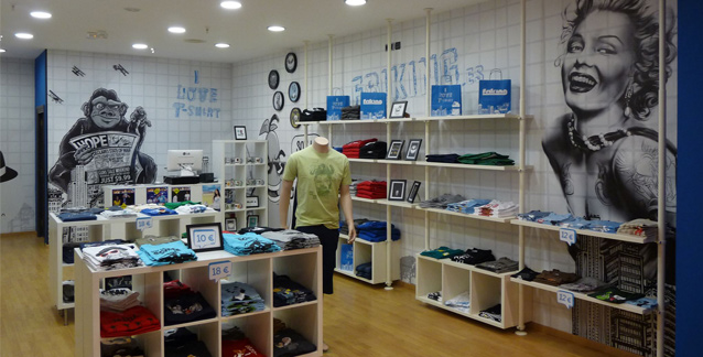 1€ descuento en camisetas Friking Nueva Condomina