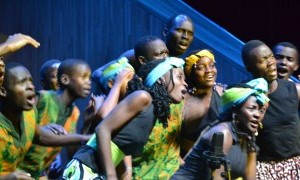 Uganda Natumayini en el Nuevo Teatro Circo de Cartagena
