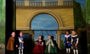 De lo que me encontré en una maleta abandonada a la salida de un teatro en Montevideo